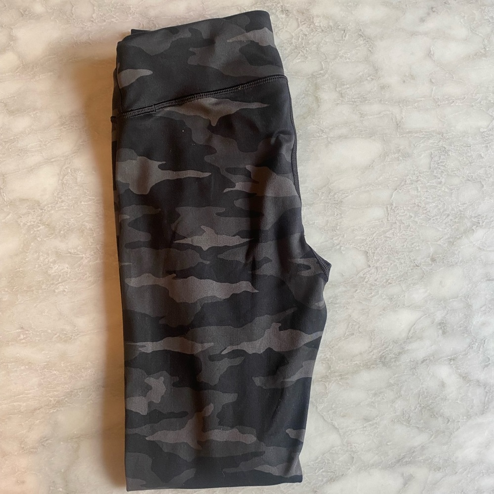 Athleta Girl High Rise Camo Chit Chat Tight Size XL/14